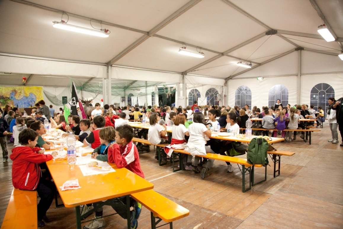 SPRECO ALIMENTARE: I CIBI NON CONSUMATI NELLE SCUOLE DI MUSILE FINISCONO ALLE PERSONE IN DIFFICOLTÀ